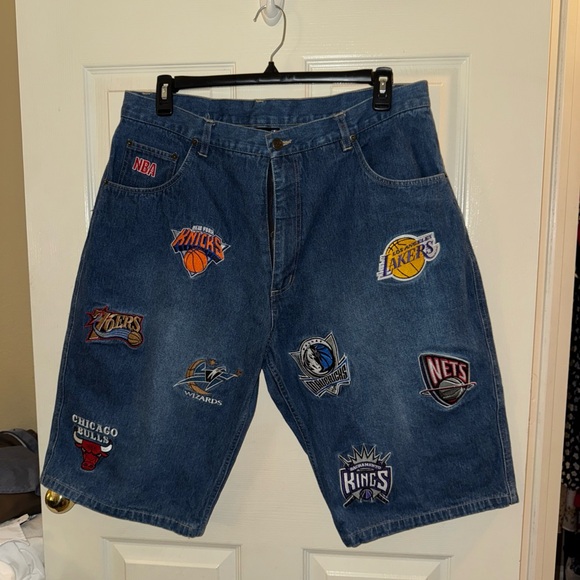 UNK Vintage Shorts Mens 36 NBA Embroidered Patches Y2K Baggy Loose Denim - Picture 1 of 12